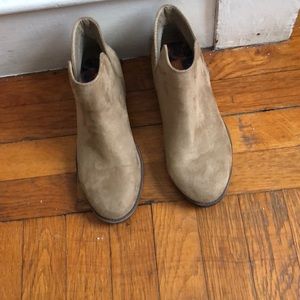 Rocket dog tan suede boots